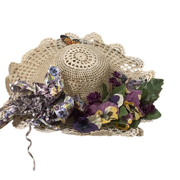 Vintage Crochet Doily Floral Hat - Picture 4 of 10